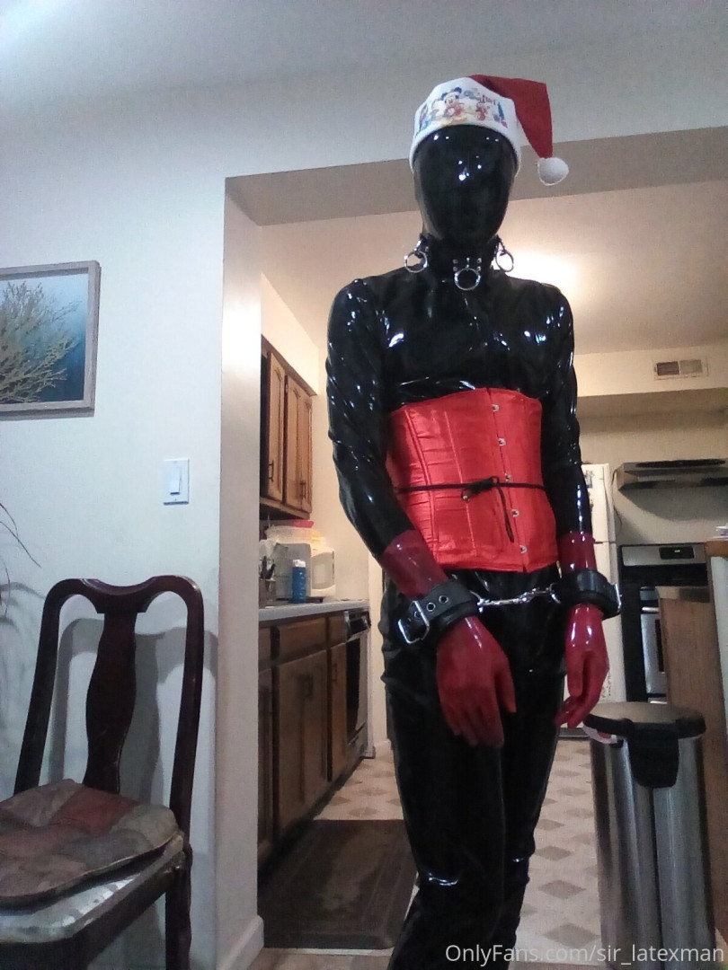 Photo by sir_latexman published on May 18,2023 00:12:08 - BestThots