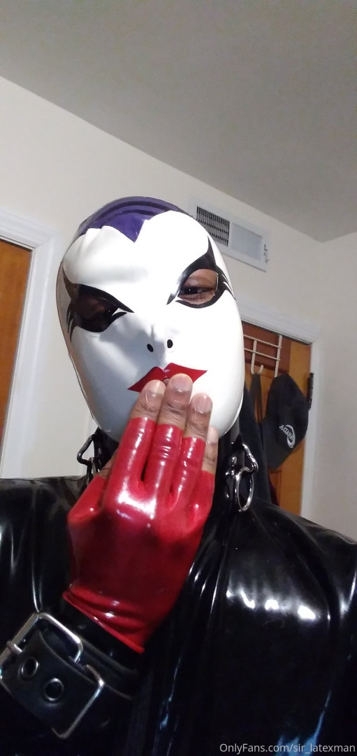 Photo by sir_latexman published on May 18,2023 00:12:26 - BestThots
