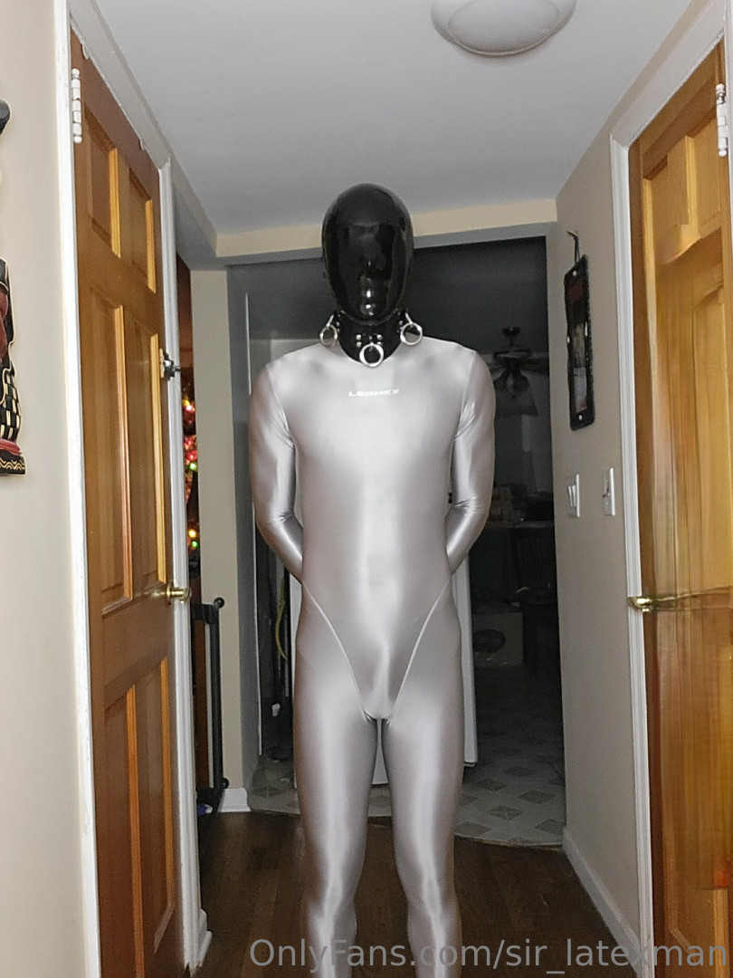 Photo by sir_latexman published on May 18,2023 00:12:30 - BestThots