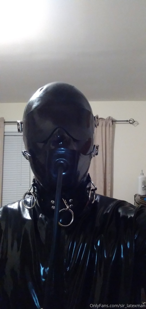 Photo by sir_latexman published on May 18,2023 00:12:31 - BestThots