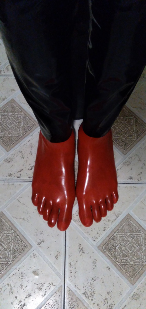 Photo by sir_latexman published on May 18,2023 00:12:36 - BestThots