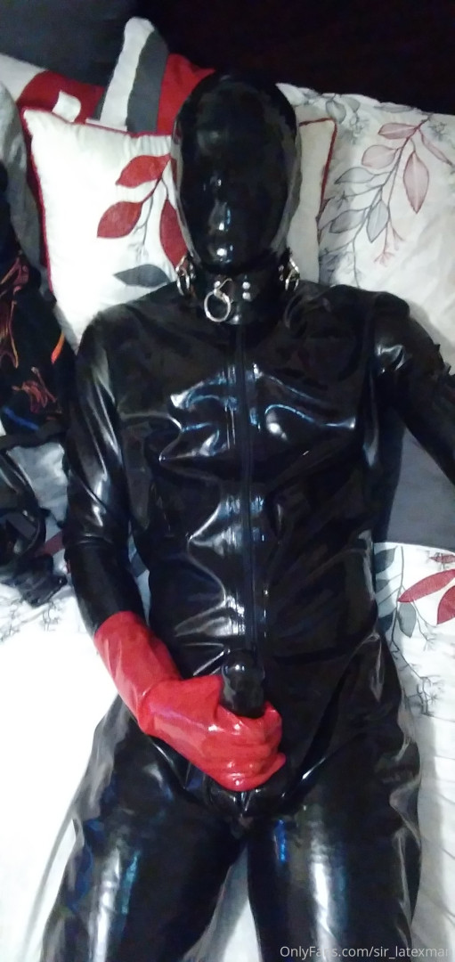 Photo by sir_latexman published on May 18,2023 00:12:43 - BestThots