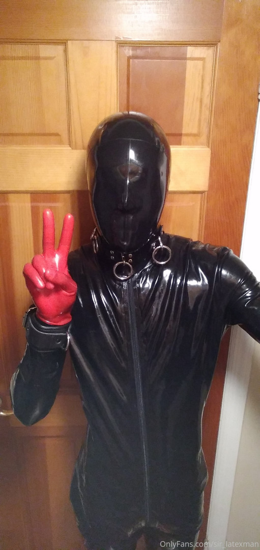 Photo by sir_latexman published on May 18,2023 00:12:46 - BestThots