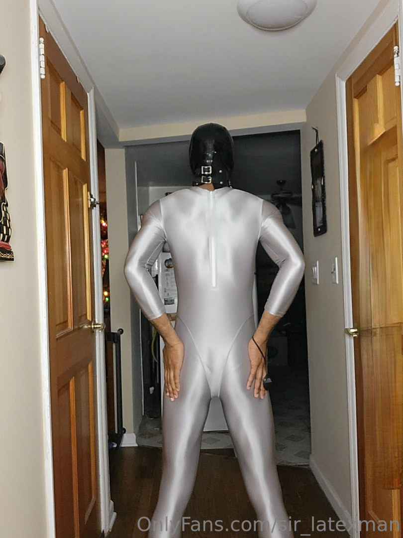 Photo by sir_latexman published on May 18,2023 00:12:54 - BestThots