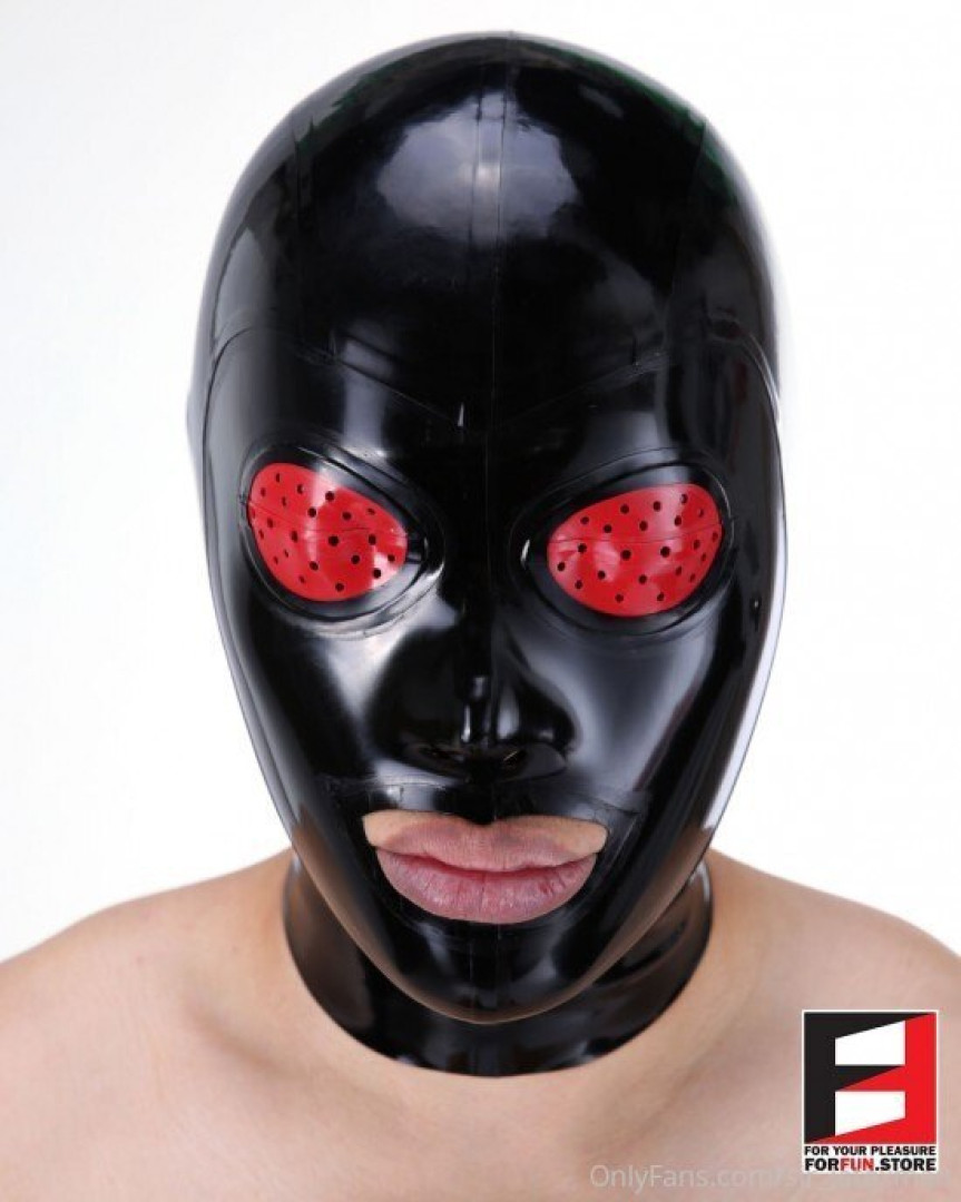Photo by sir_latexman published on May 18,2023 00:13:10 - BestThots