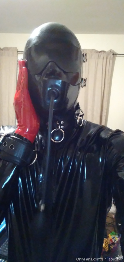 Photo by sir_latexman published on May 18,2023 00:13:11 - BestThots