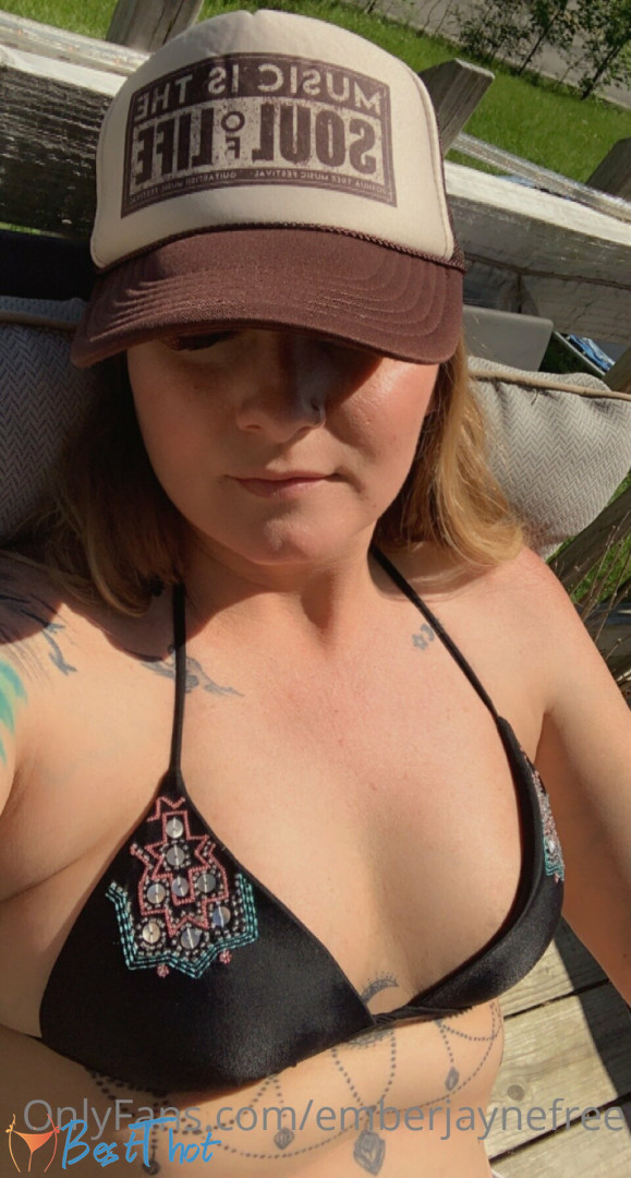 Photo by emberjaynefree published on January 24,2025 22:01:01 - BestThots