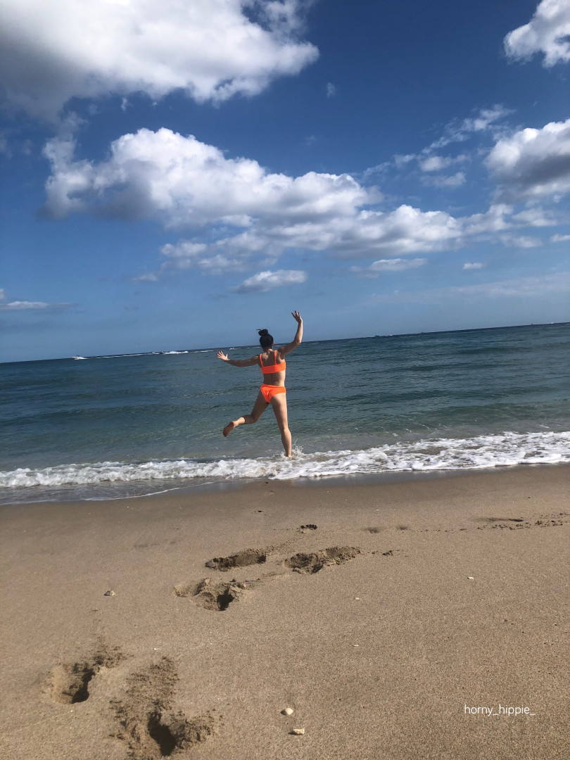 Photo by horny_hippie_ published on October 12,2023 15:09:36 - BestThots