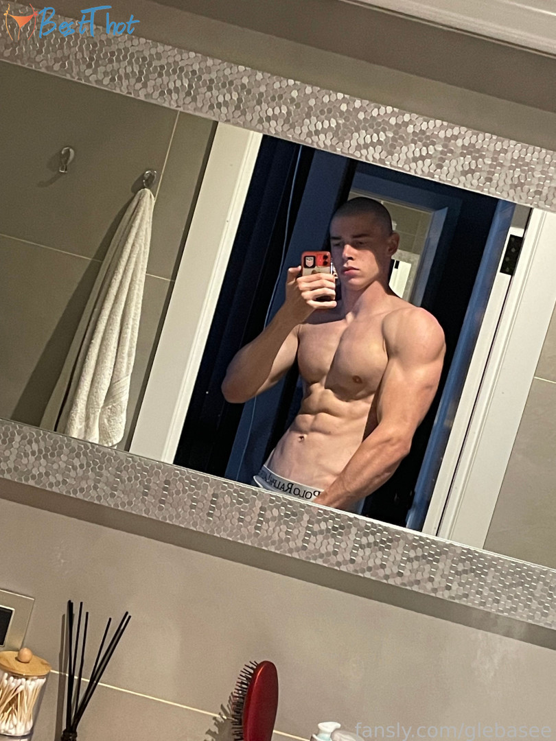 Photo by glebasee published on January 25,2025 10:00:39 - BestThots