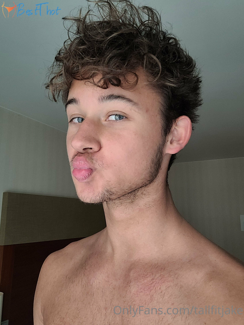 Photo by tallfitjake published on January 25,2025 15:01:59 - BestThots