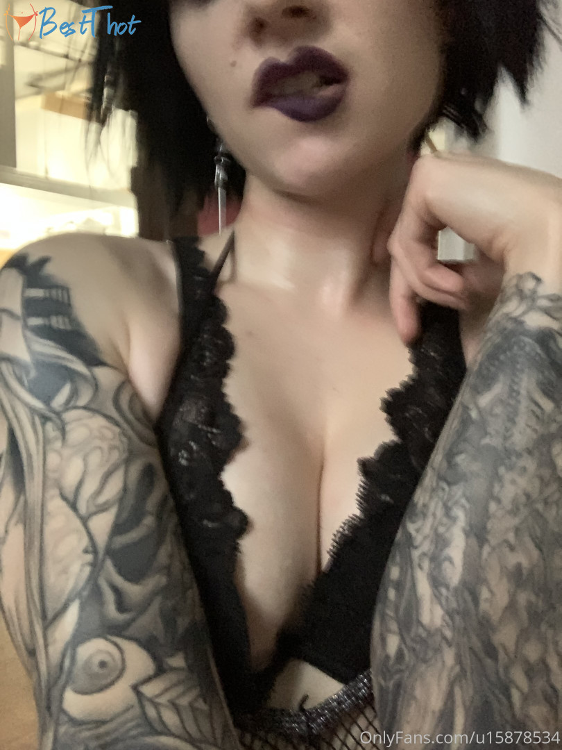 Photo by poisonne published on January 25,2025 19:00:35 - BestThots