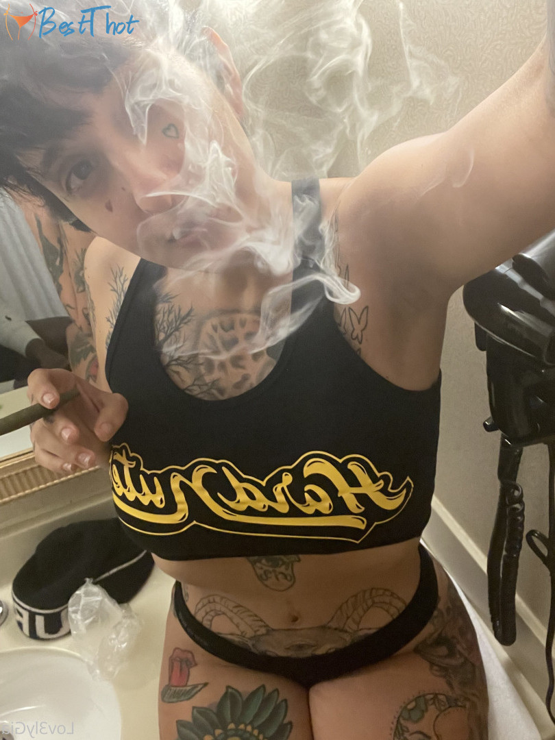 Photo by lovelygia published on December 13,2024 19:06:59 - BestThots