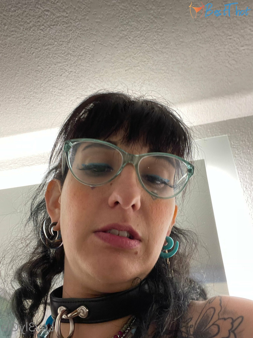 Photo by lovelygia published on December 13,2024 21:03:03 - BestThots