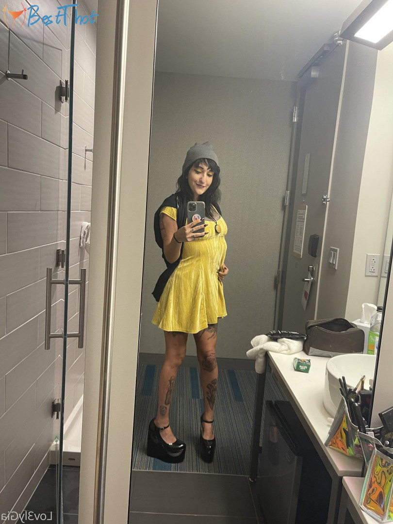 Photo by lovelygia published on December 13,2024 21:03:48 - BestThots