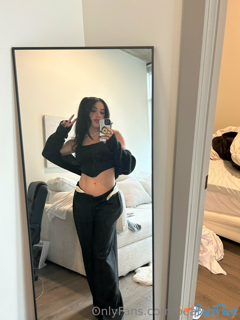 Photo by francesca-official published on January 25,2025 22:01:44 - BestThots