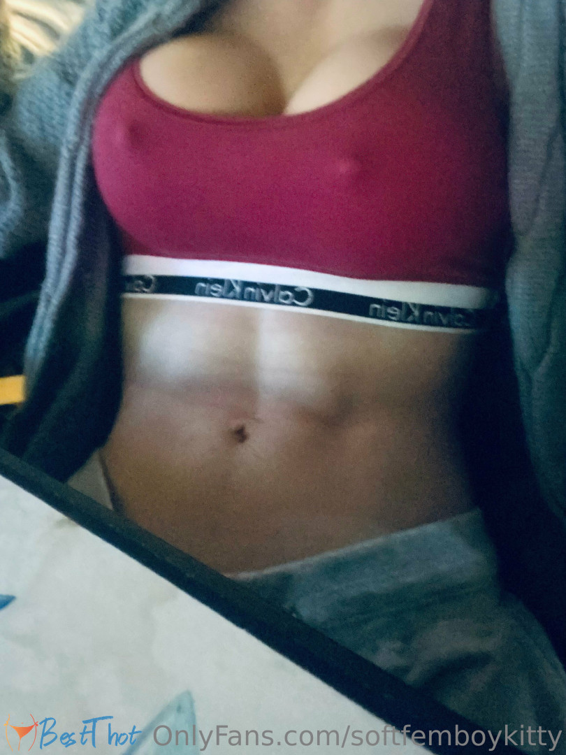 Photo by softfemininekitty published on January 25,2025 23:01:20 - BestThots