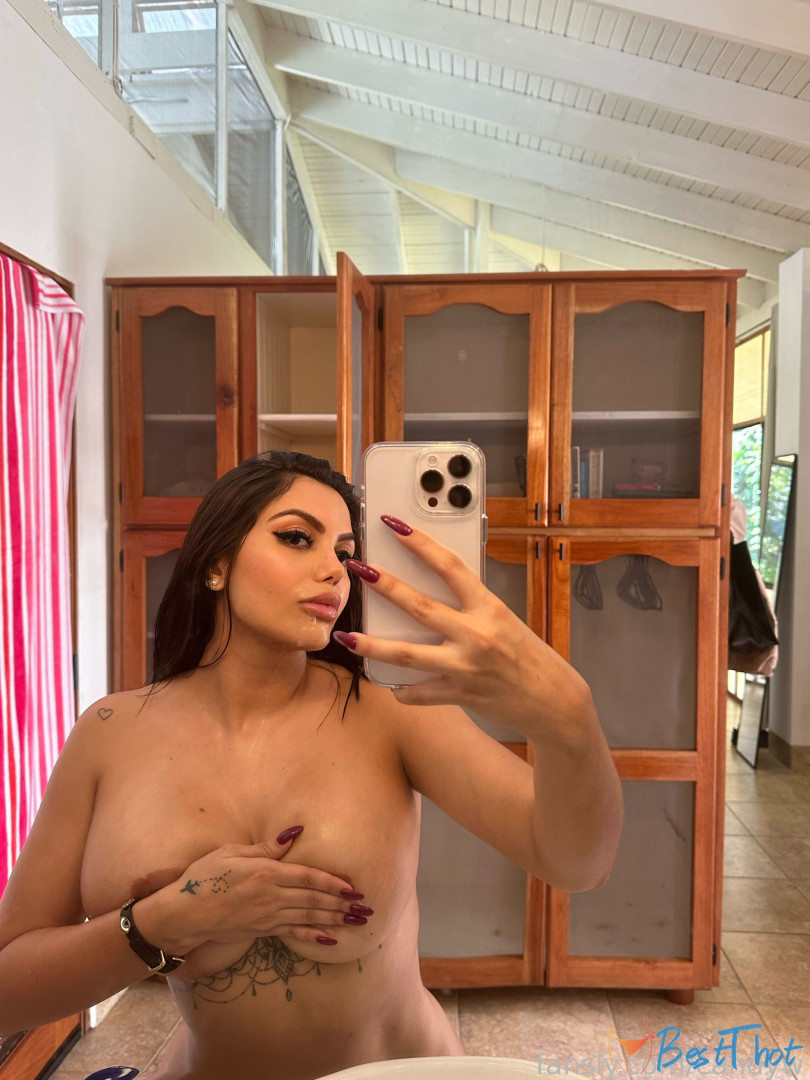 Photo by candyw published on January 26,2025 13:01:52 - BestThots