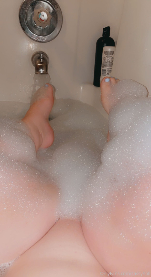 Photo by sassyholly published on July 4,2023 10:58:22 - BestThots