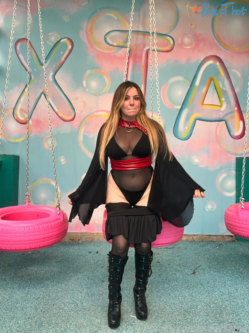 Photo by curvyllama published on January 27,2025 08:00:13 - BestThots