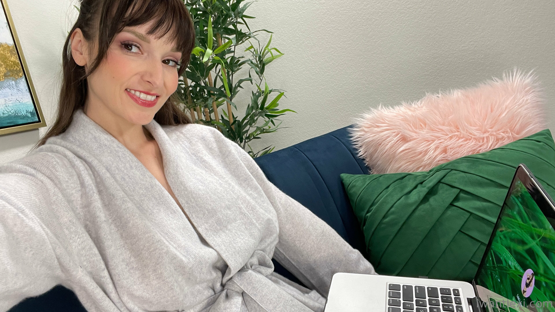 Photo by lexilunaxoxo published on October 17,2023 03:34:29 - BestThots