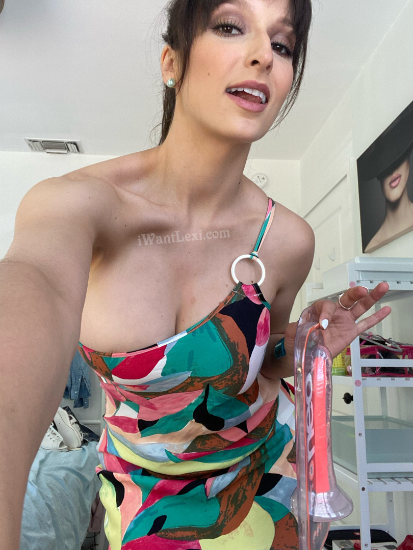 Photo by lexilunaxoxo published on October 17,2023 03:38:53 - BestThots