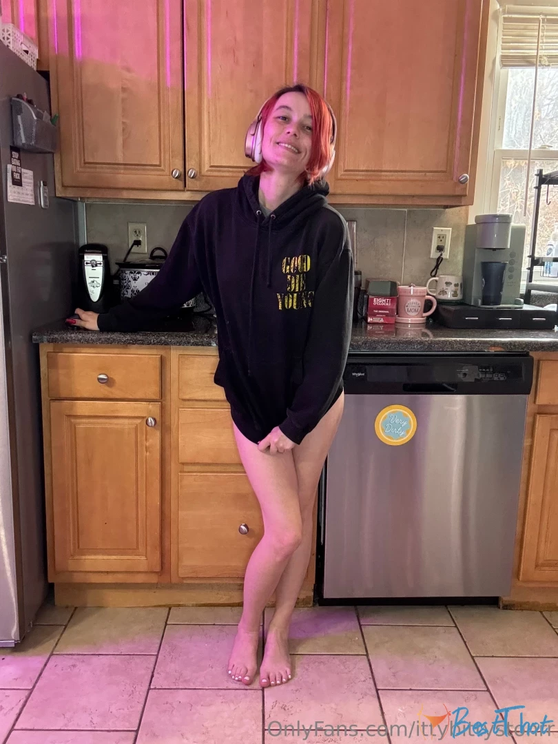 ittybittystonrr #9802093