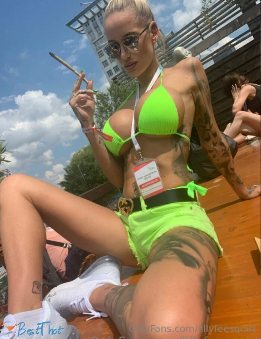 lillyfeesquiirt #9796232