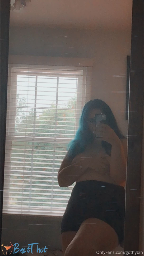 Photo by gothybih published on January 28,2025 05:01:01 - BestThots