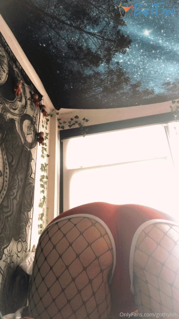 Photo by gothybih published on January 28,2025 07:00:21 - BestThots