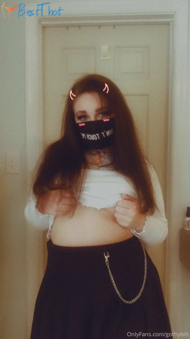 Photo by gothybih published on January 28,2025 08:00:05 - BestThots