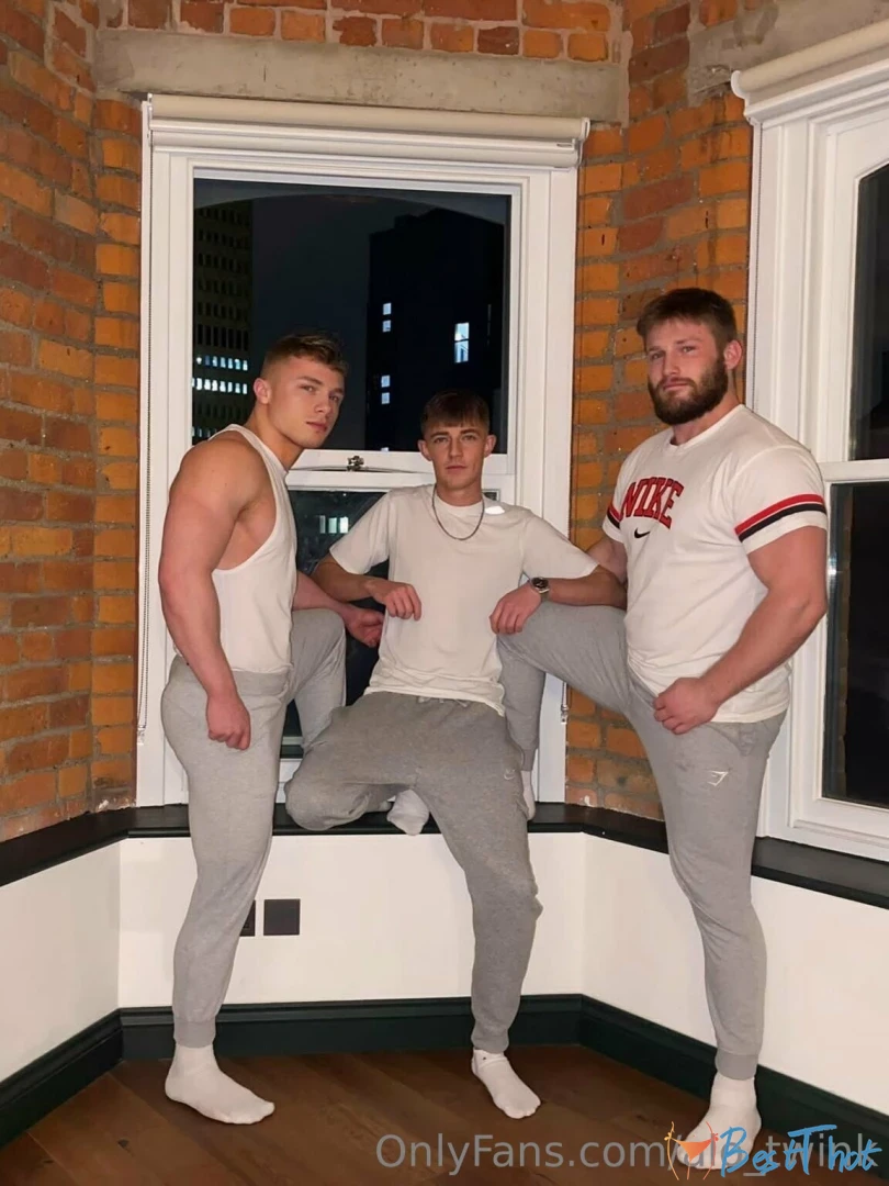 alo-twink #9800432