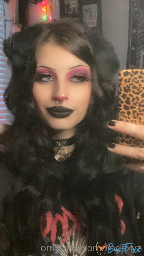 lindsxyz #9797128