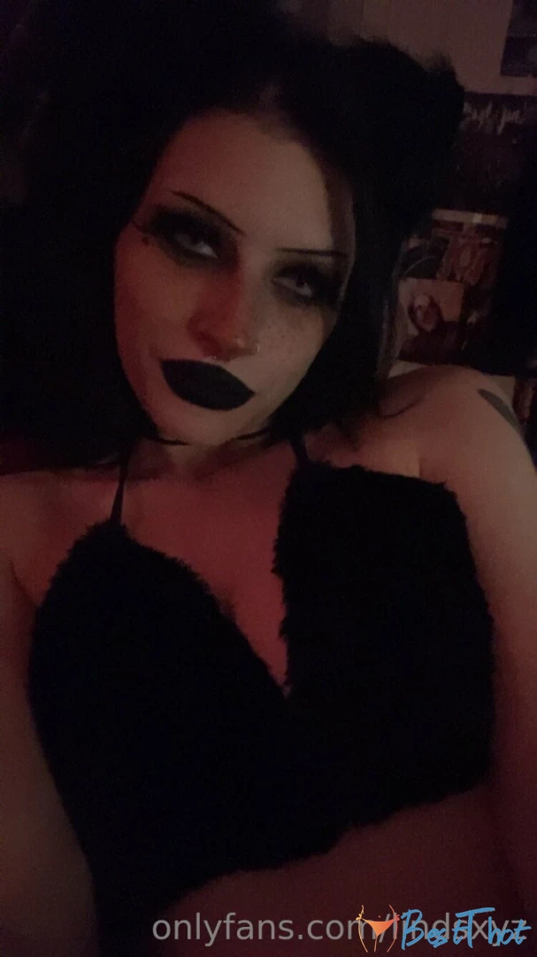 Photo by lindsxyz published on January 27,2025 16:00:10 - BestThots