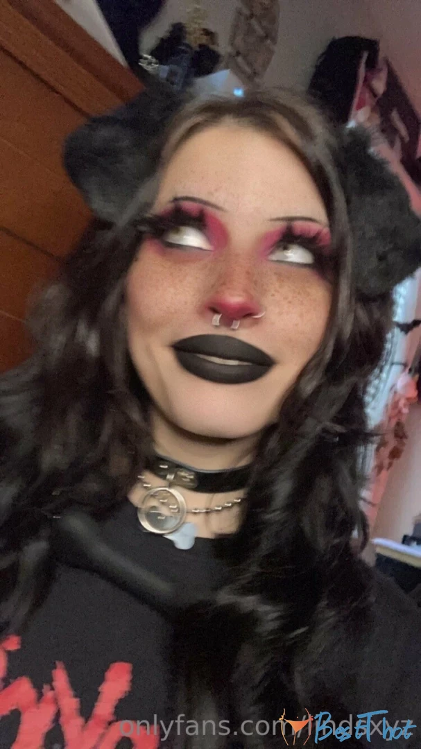 lindsxyz #9797144