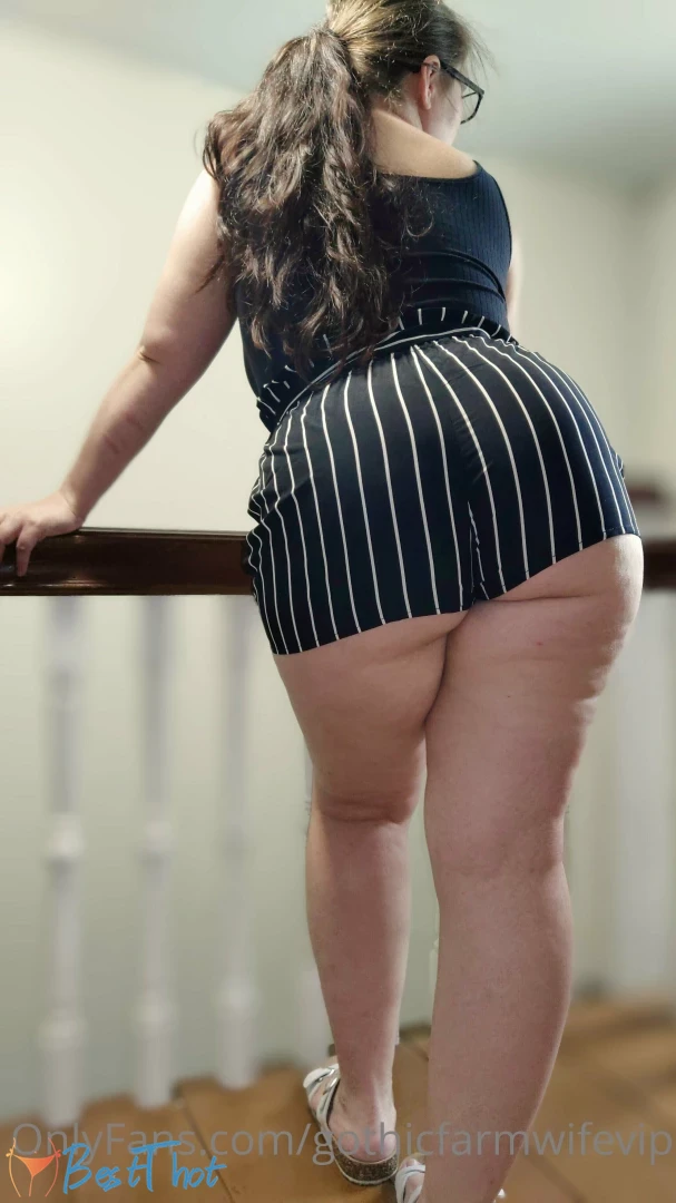 gothiccfarmwifevip #9797923