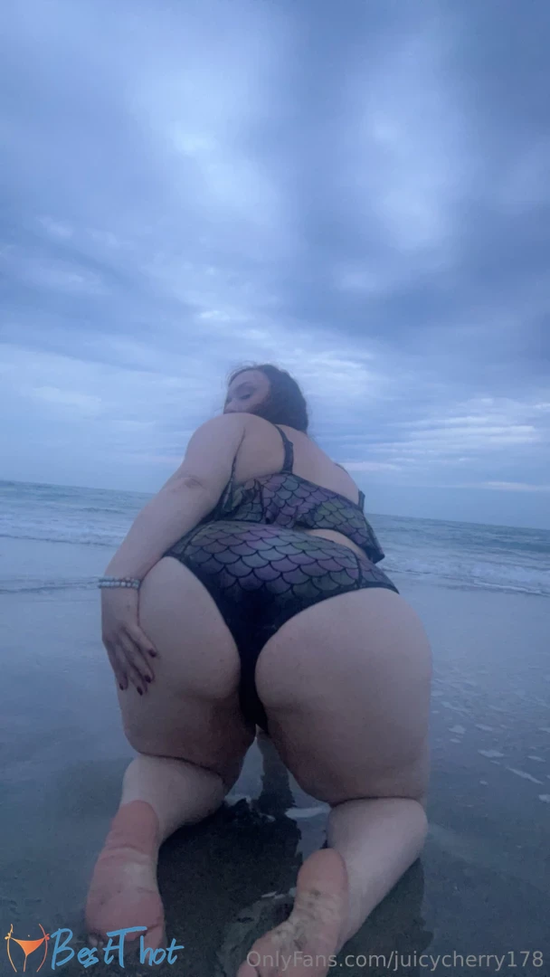 Photo by juicycherry178 published on January 27,2025 20:01:38 - BestThots