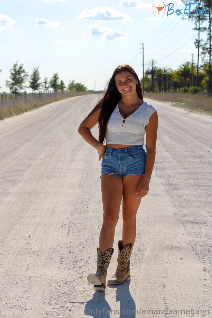 amandaamegann #9800847