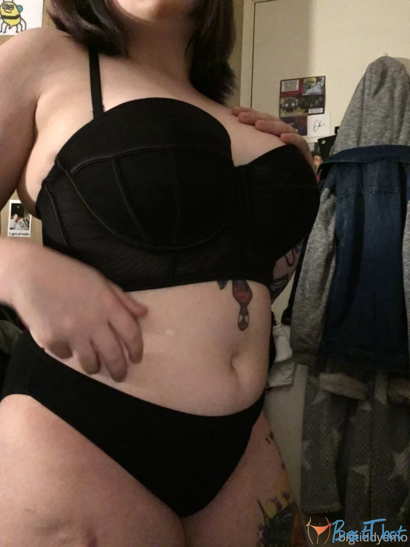 Photo by bigtiddyemo published on January 28,2025 04:01:13 - BestThots