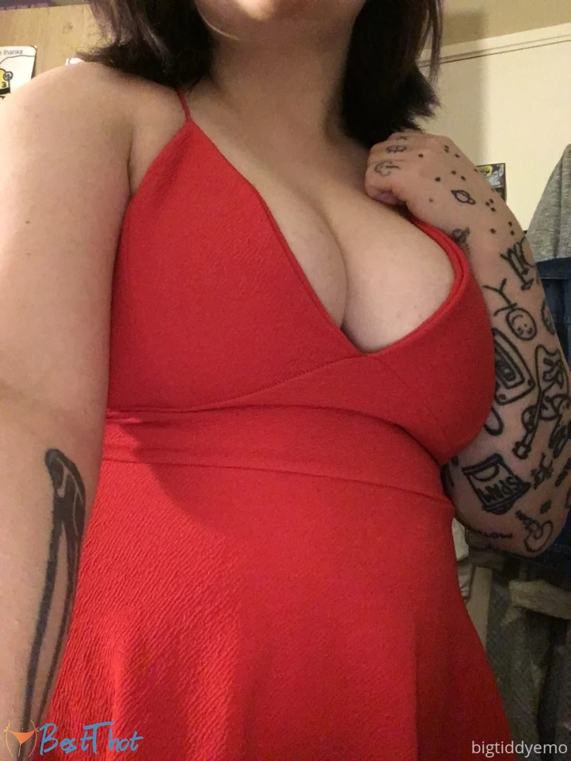 bigtiddyemo #9801651