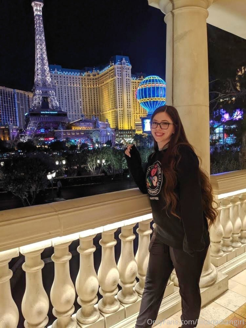 Photo by lilcanadiangirl published on October 16,2023 10:35:15 - BestThots