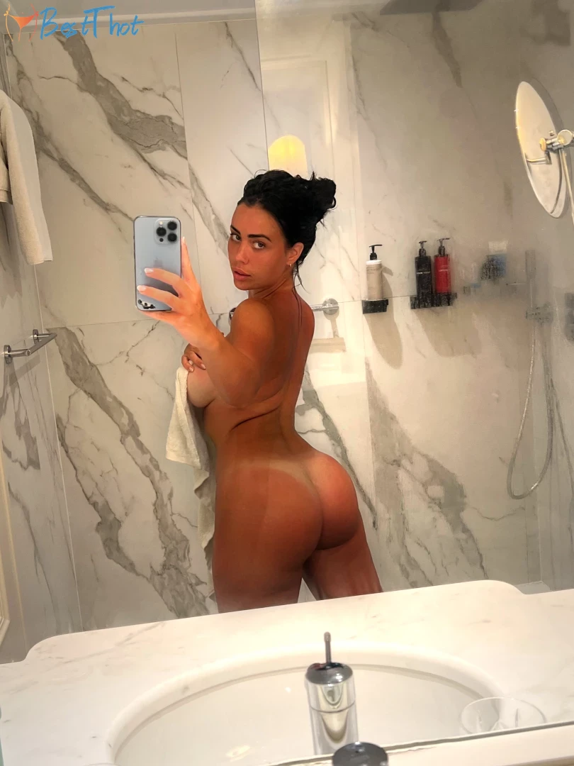 Photo by yourdreamfxck published on January 28,2025 16:02:35 - BestThots