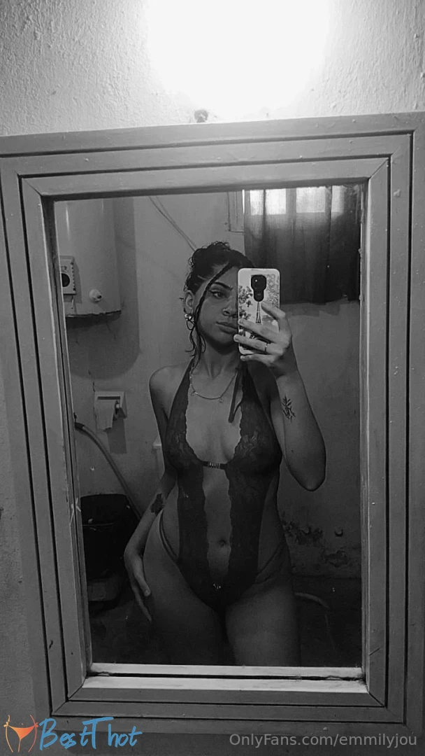 Photo by emmilyjou published on January 28,2025 23:01:18 - BestThots