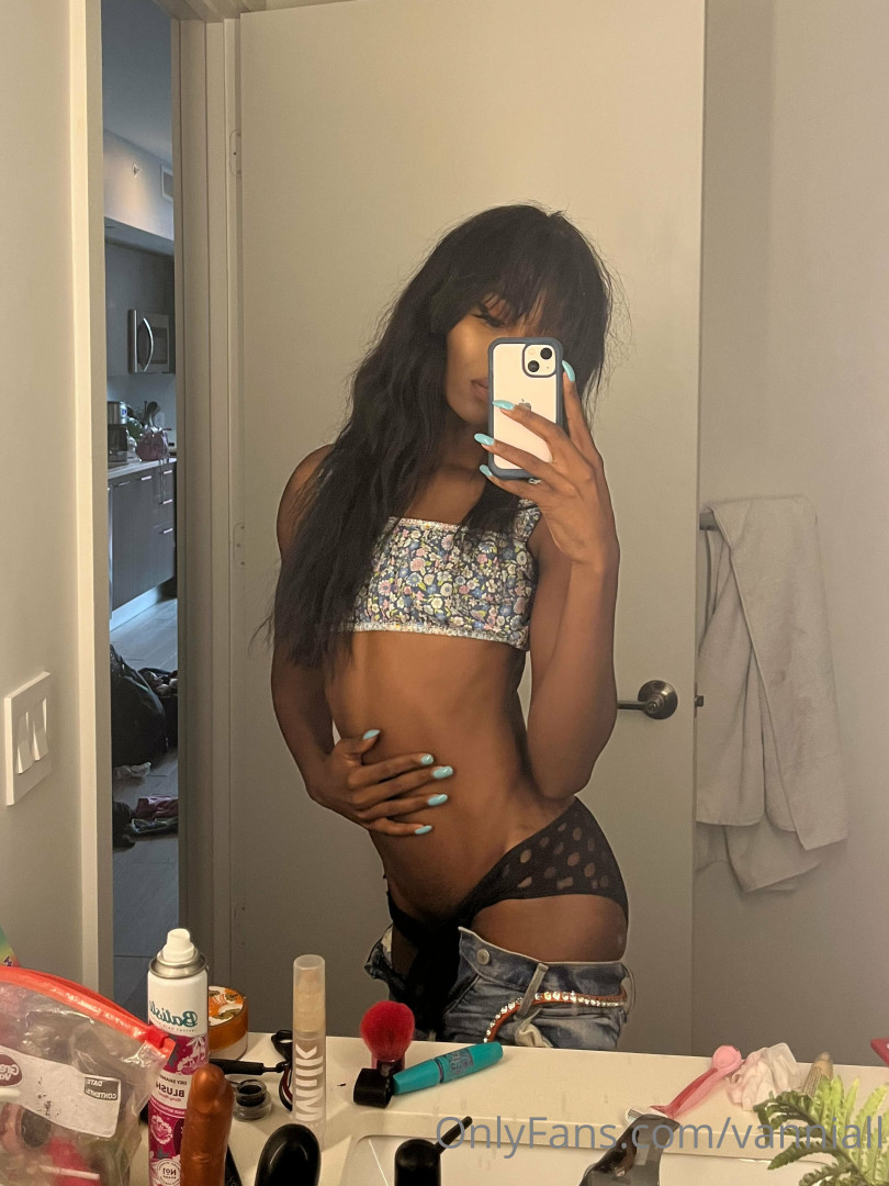 Photo by vanniall published on July 1,2023 11:27:39 - BestThots