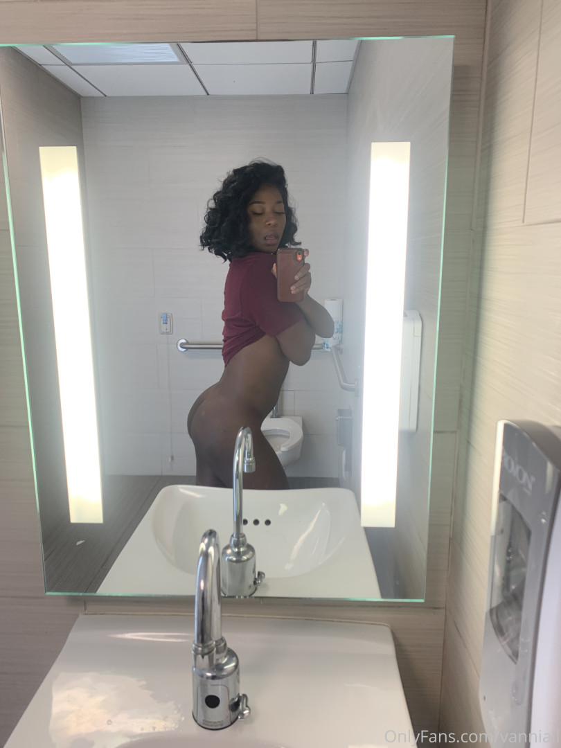Photo by vanniall published on July 1,2023 11:59:56 - BestThots