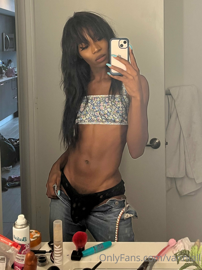 Photo by vanniall published on July 1,2023 12:00:53 - BestThots