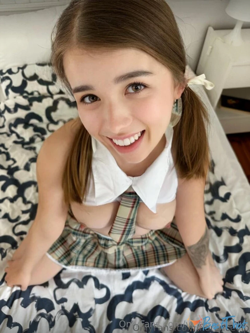 victoria-lewis #9809524