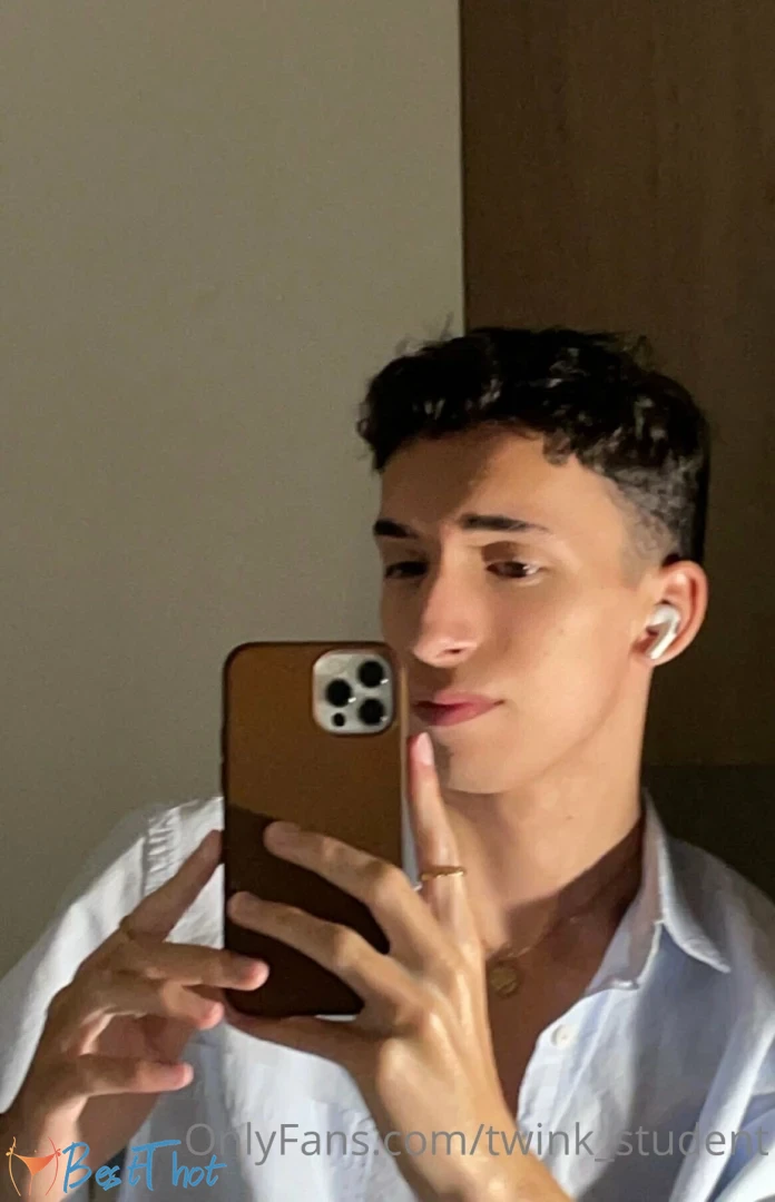 twink-student #9810675