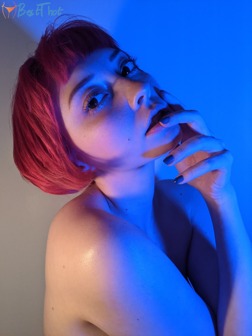Photo by nataliagrey published on December 16,2024 22:05:16 - BestThots