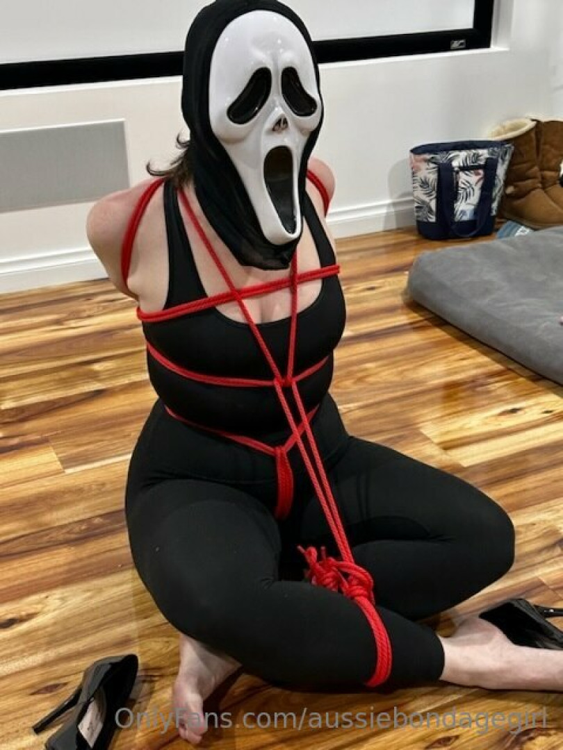 Photo by aussiebondagegirl published on November 24,2023 07:22:20 - BestThots