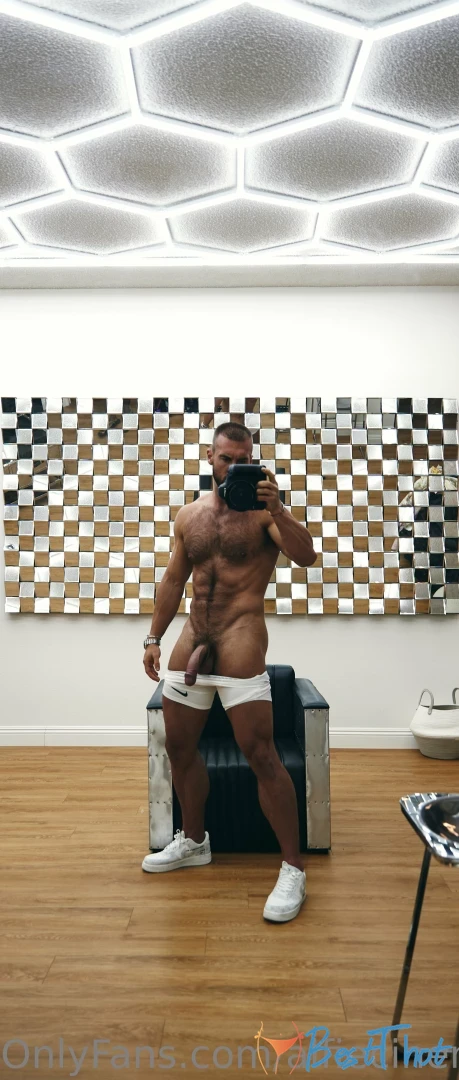 Photo by alfiecinematic published on January 29,2025 08:02:23 - BestThots